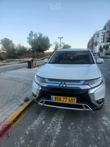 מיצובישי אאוטלנדר