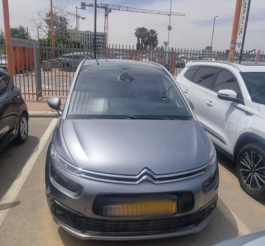 מודעת רכב סיטרואן C4 ספייסטורר