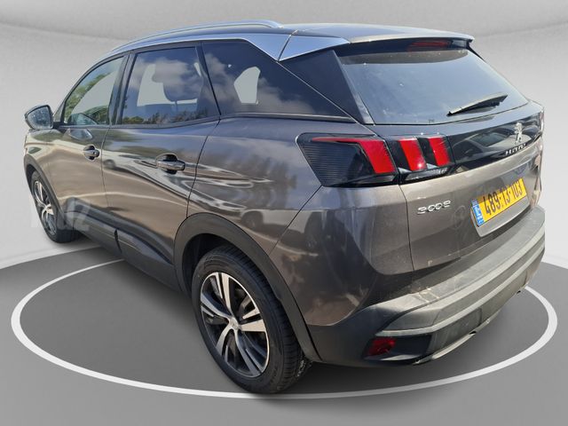 פיג'ו 3008