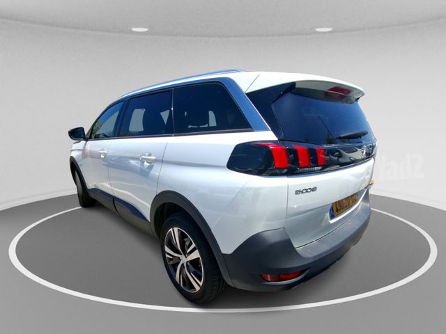 פיג'ו 5008