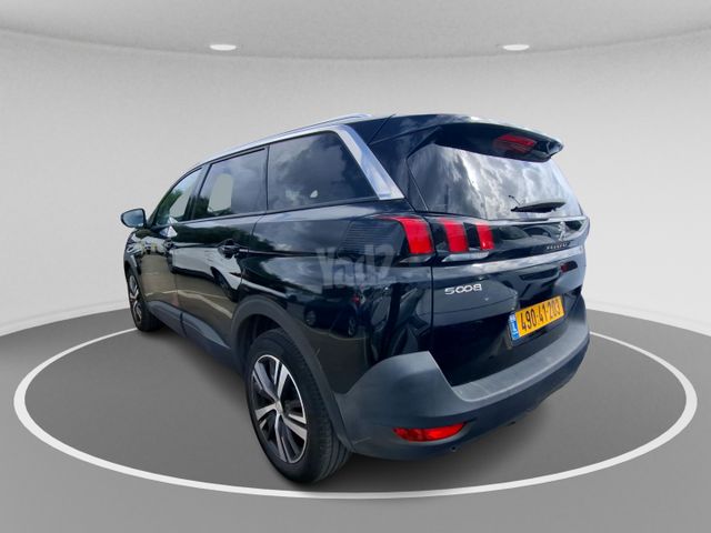 פיג'ו 5008