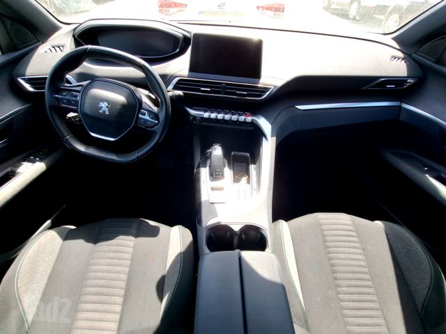 פיג'ו 3008
