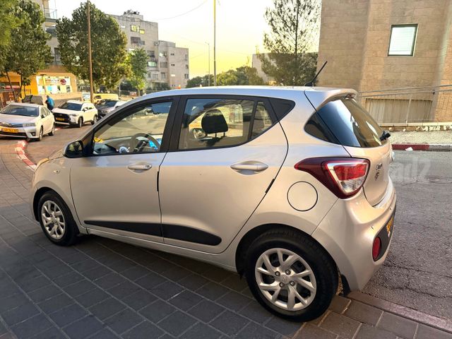 יונדאי i10