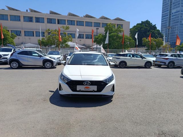 יונדאי i20