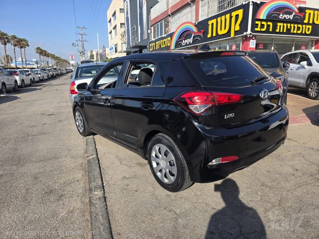 יונדאי i20