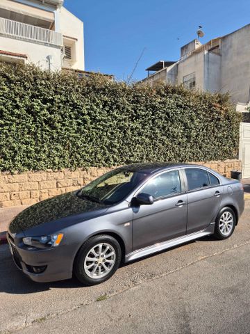 מיצובישי לנסר
