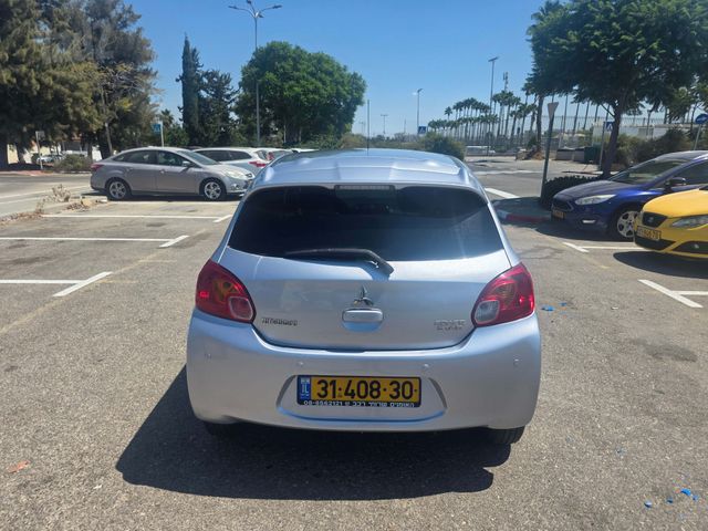 מיצובישי ספייס סטאר