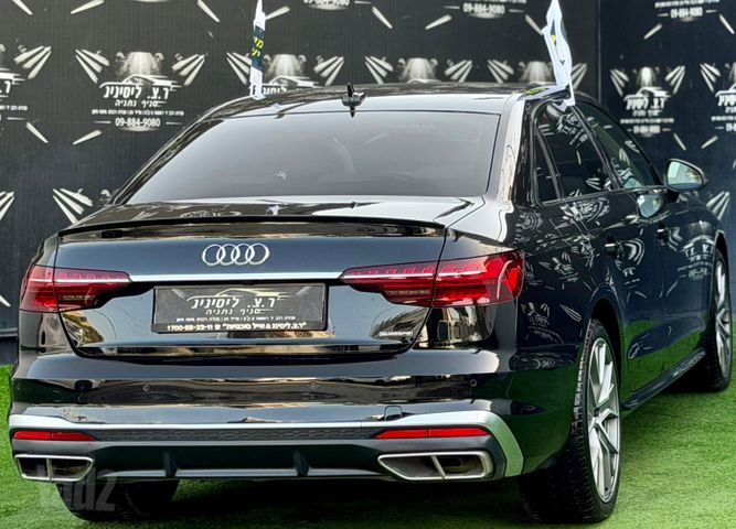 אאודי A4