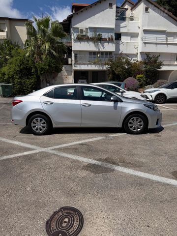 טויוטה קורולה