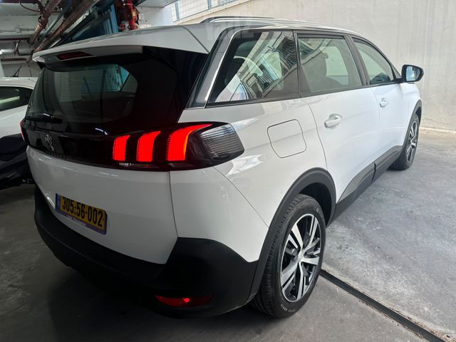 פיג'ו 5008