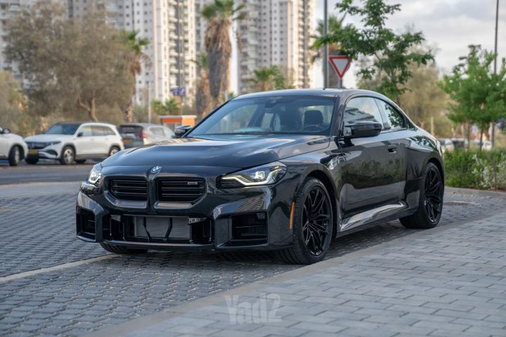 ב מ וו M2
