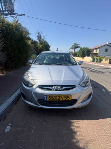 יונדאי אקסנט i25