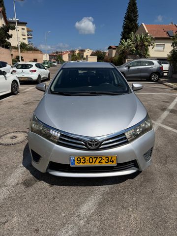 טויוטה קורולה