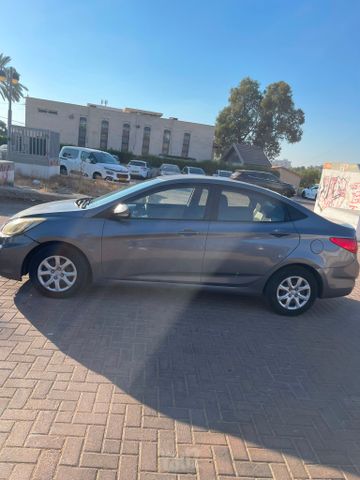 יונדאי אקסנט i25