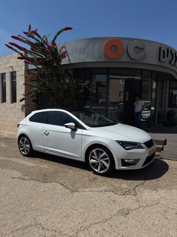 מודעת רכב סיאט לאון