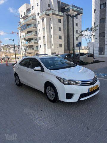 מודעת רכב טויוטה קורולה 1