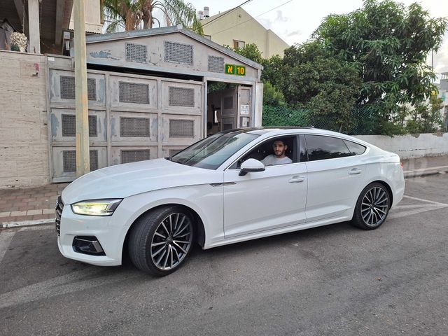 אאודי A5