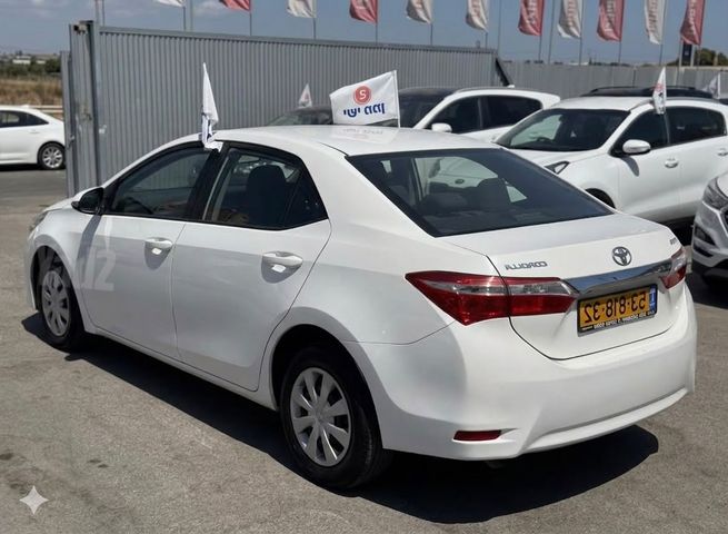 טויוטה קורולה