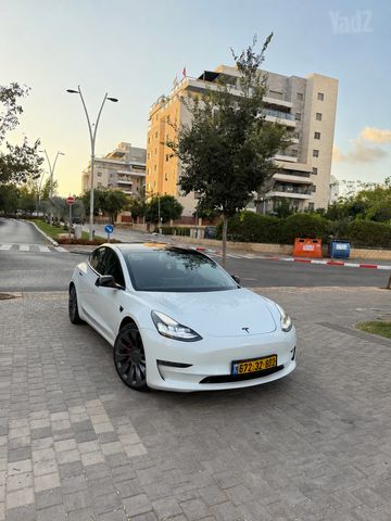 טסלה מודל 3
