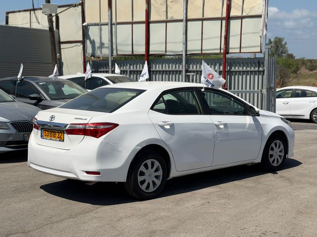 טויוטה קורולה