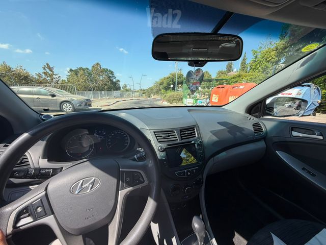 יונדאי אקסנט i25