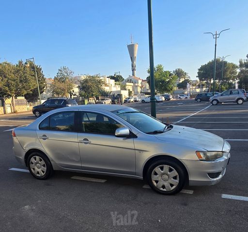 מודעת רכב מיצובישי לנסר