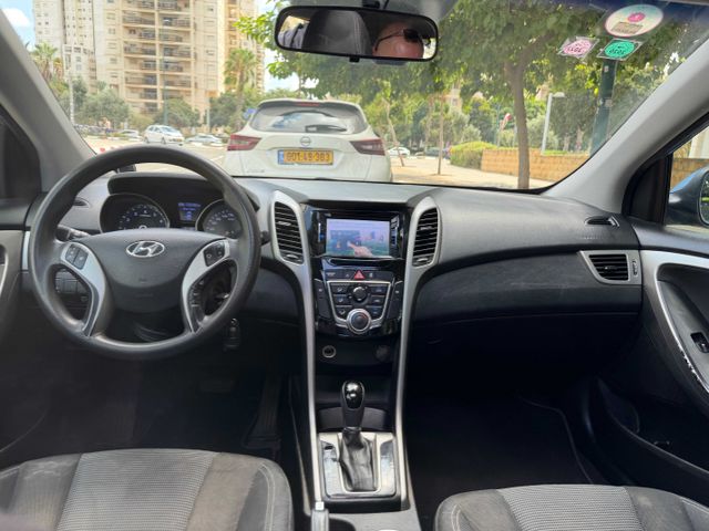 יונדאי i30