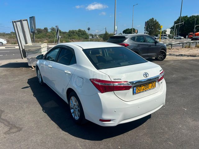 טויוטה קורולה