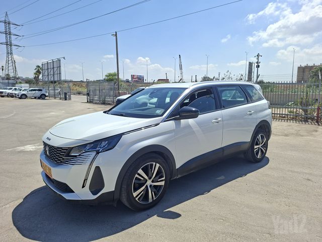 פיג'ו 5008