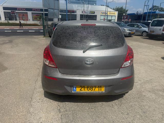 יונדאי i20