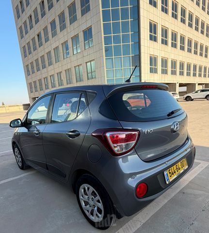יונדאי i10