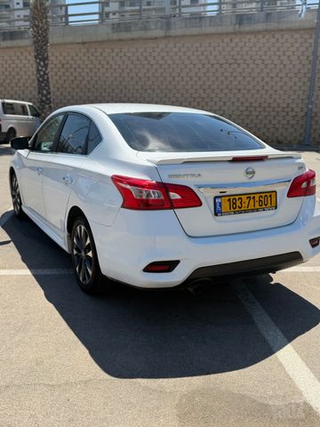 ניסאן סנטרה