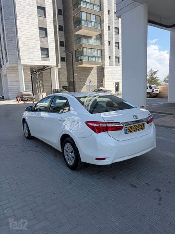 טויוטה קורולה