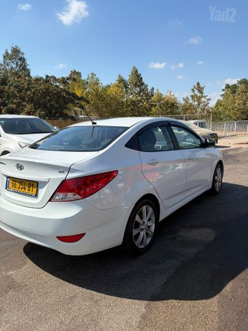 יונדאי אקסנט i25