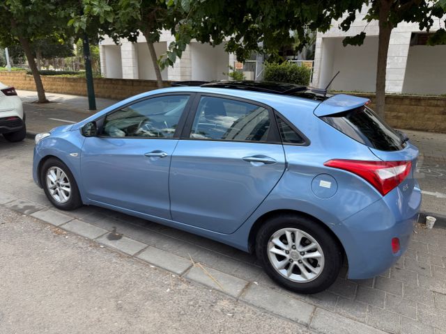 יונדאי i30