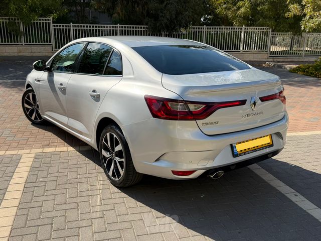 רנו מגאן