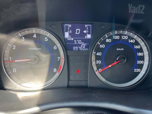 יונדאי אקסנט i25