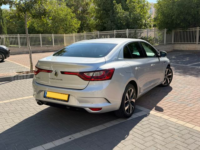 רנו מגאן