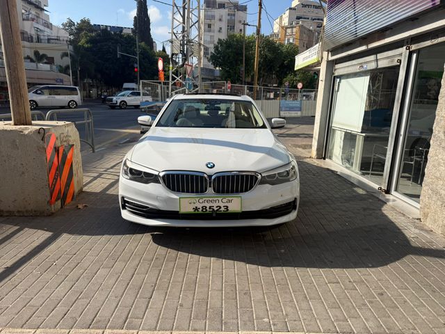 מודעת רכב ב מ וו סדרה 5