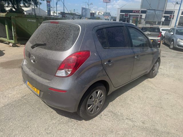 יונדאי i20