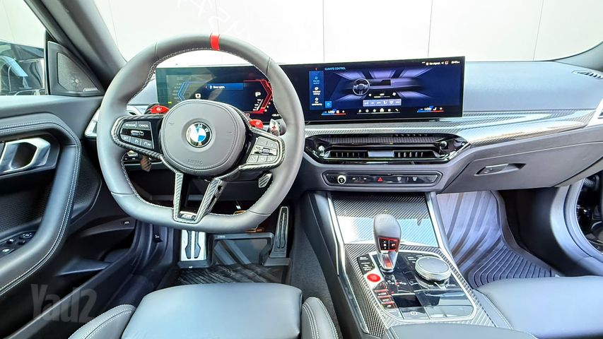 ב מ וו M2