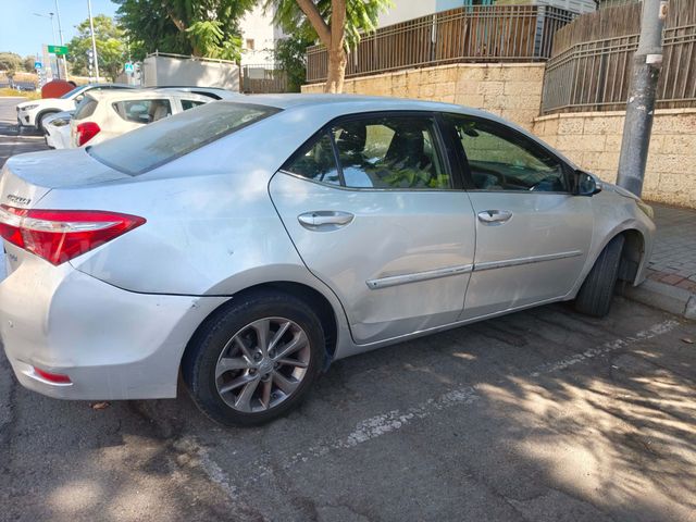 מודעת רכב טויוטה קורולה