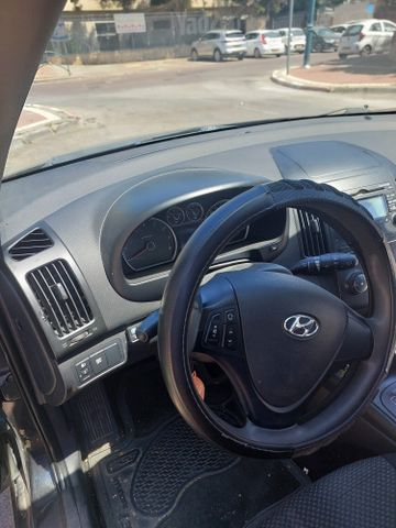 יונדאי i30
