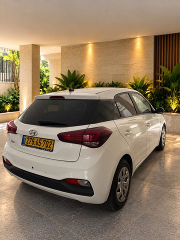 יונדאי i20