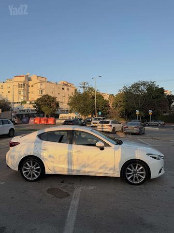 מאזדה 3