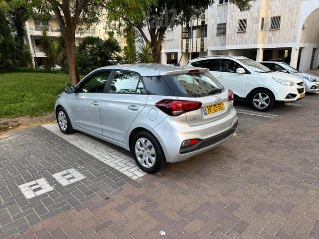 יונדאי i20