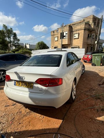 אאודי A4