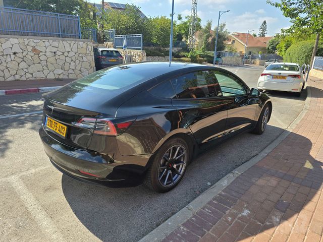 טסלה מודל 3