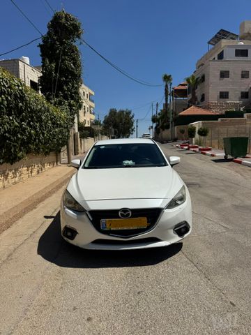 מודעת רכב מאזדה 3