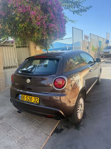 אלפא רומיאו מיטו